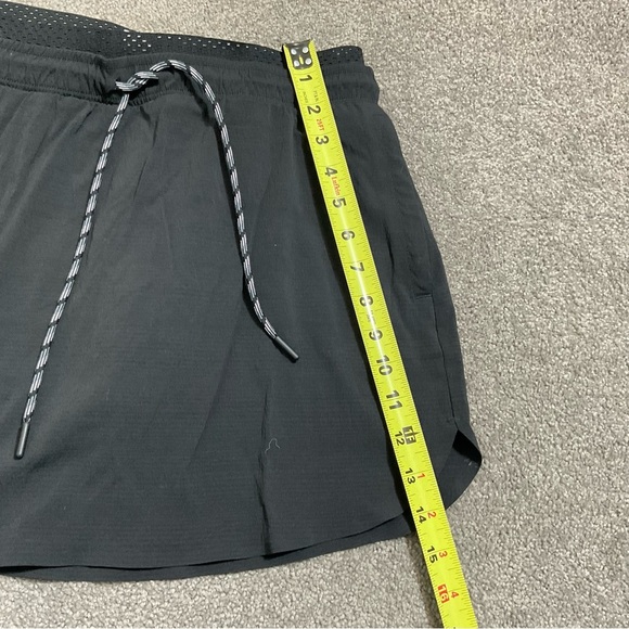 ATHLETA TREKKIE CREST 2 IN 1 SHORTIE Size 4 Black - Picture 4 of 8